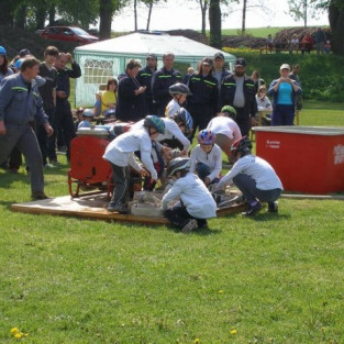 Mladí hasiči - soutěž 9. 5. 2009 Havlíčkova Borová