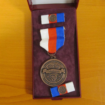 Předávání pamětních medailí