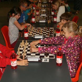 Úspěšný šachový turnaj v Oku