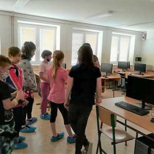 Návštěva páťáků v borovské škole
